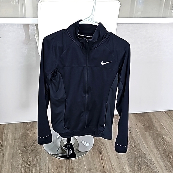 Nike Insulated Jacket - Picture 1 of 6